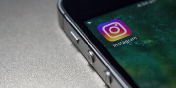 Como adicionar várias fotos nos stories do Instagram? (passo a passo)